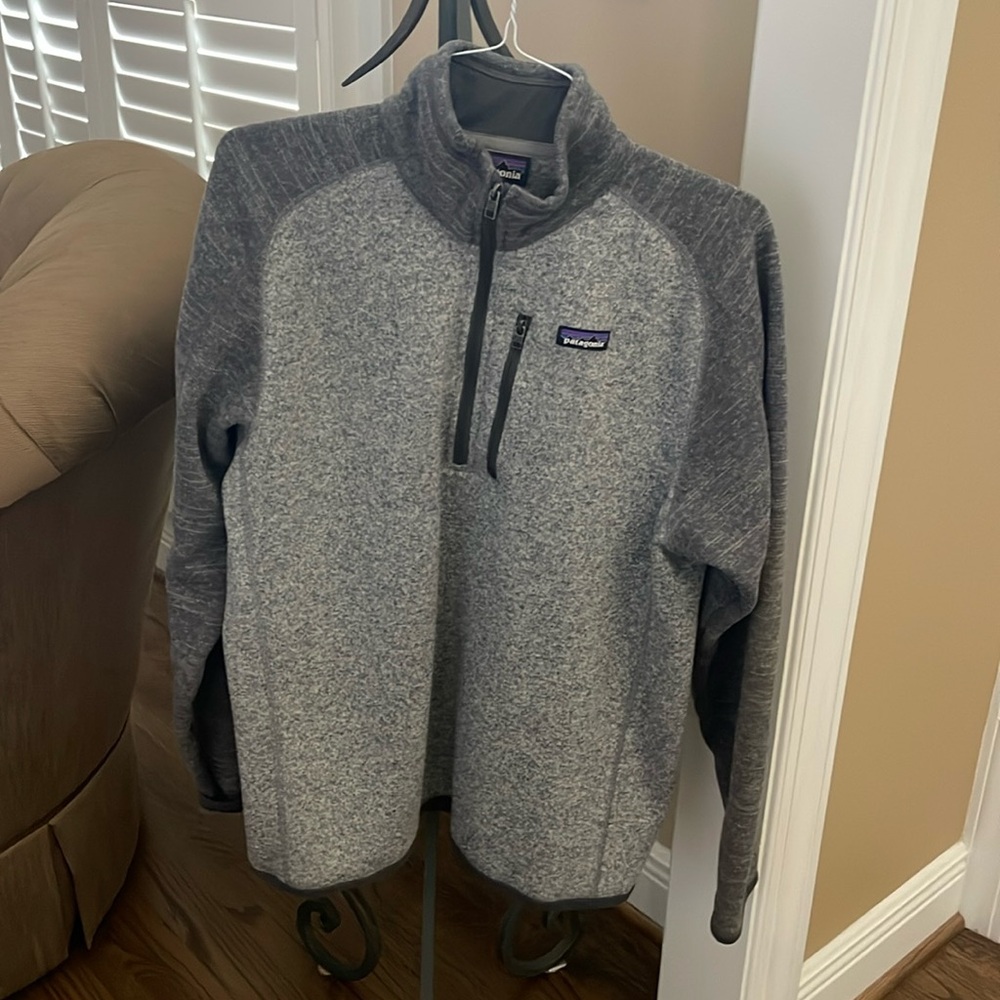 Large Men's Patagonia Gray 1/4 zip pullover Better Sweater